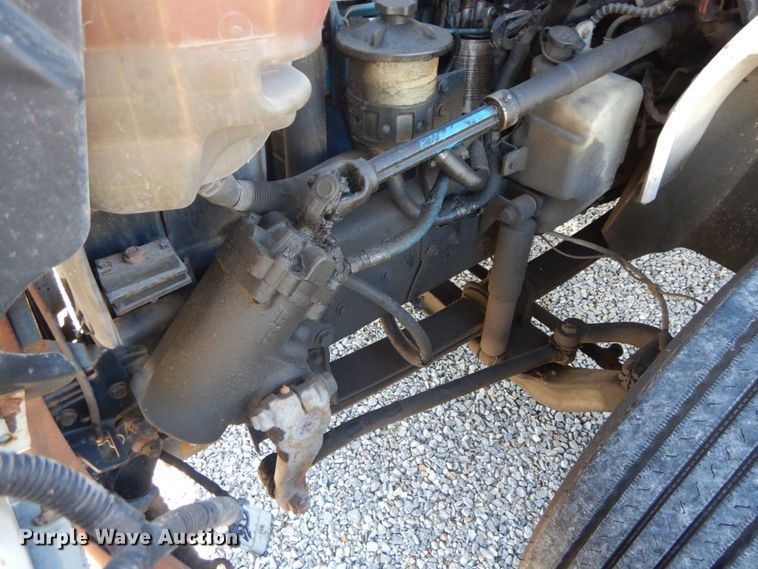 image for item FG9689 2002 International 4300  box truck