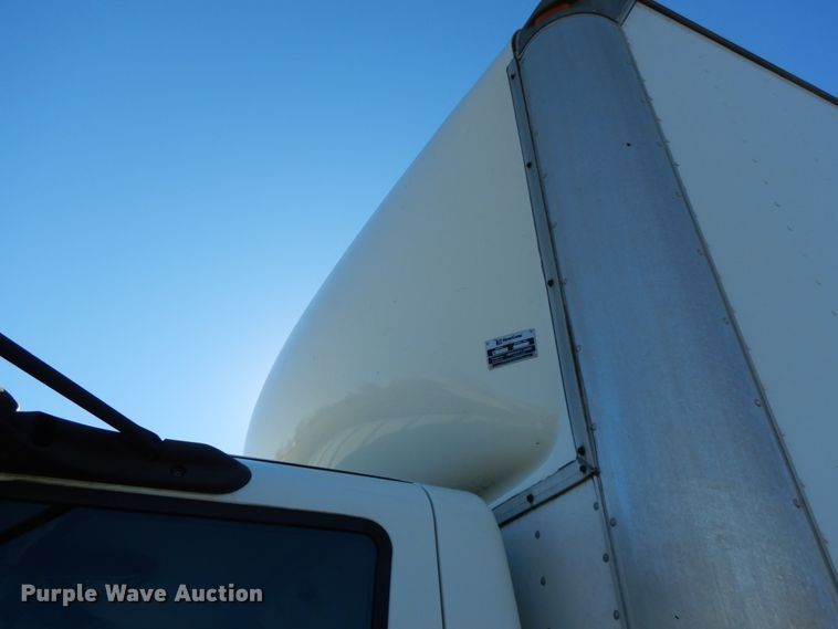 image for item FG9689 2002 International 4300  box truck