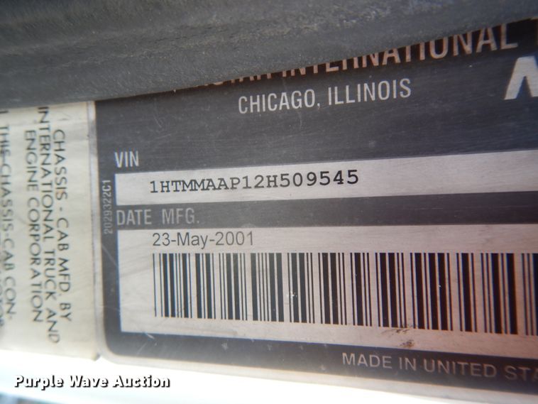 image for item FG9689 2002 International 4300  box truck