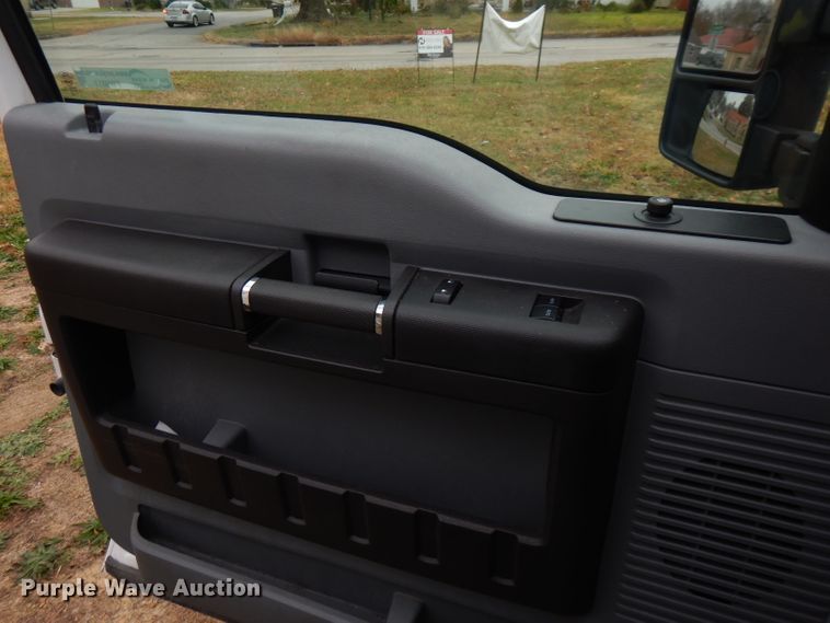 image for item FW9811 2015 Ford F550 Super Duty  refrigerated truck