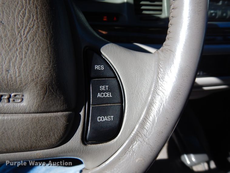 image for item FW9887 1997 Lincoln Town Car Executive  limousine