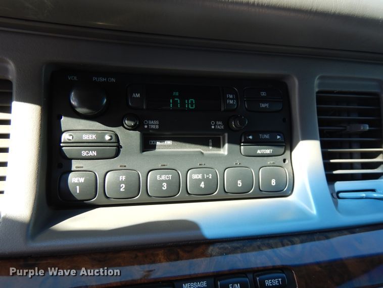 image for item FW9887 1997 Lincoln Town Car Executive  limousine