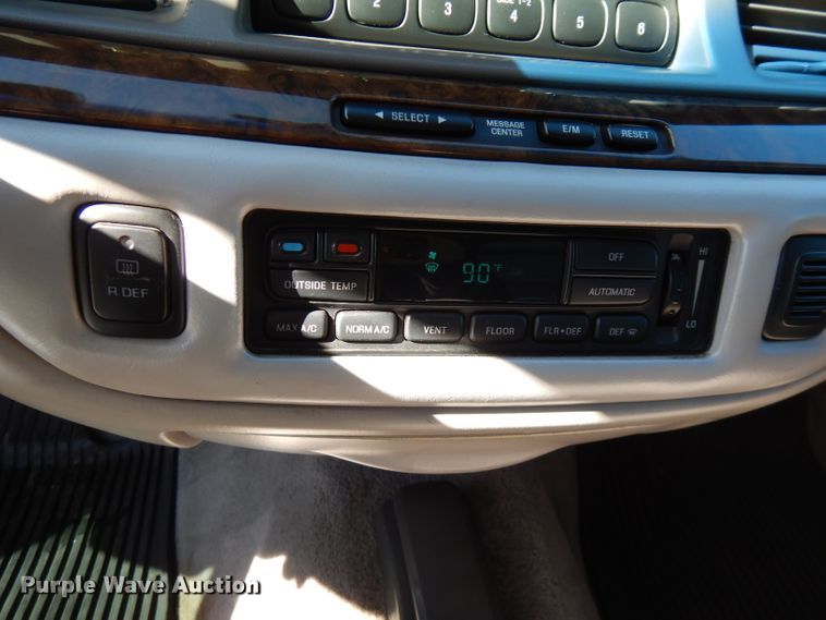 image for item FW9887 1997 Lincoln Town Car Executive  limousine