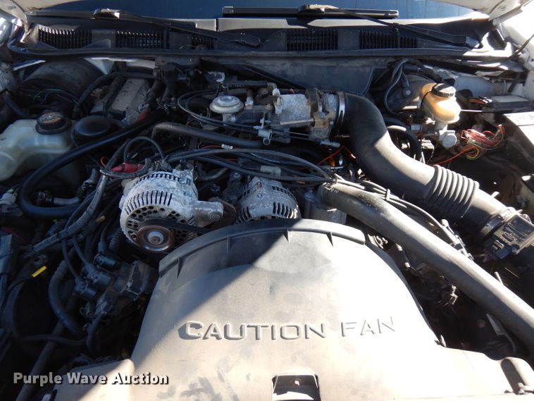 image for item FW9887 1997 Lincoln Town Car Executive  limousine