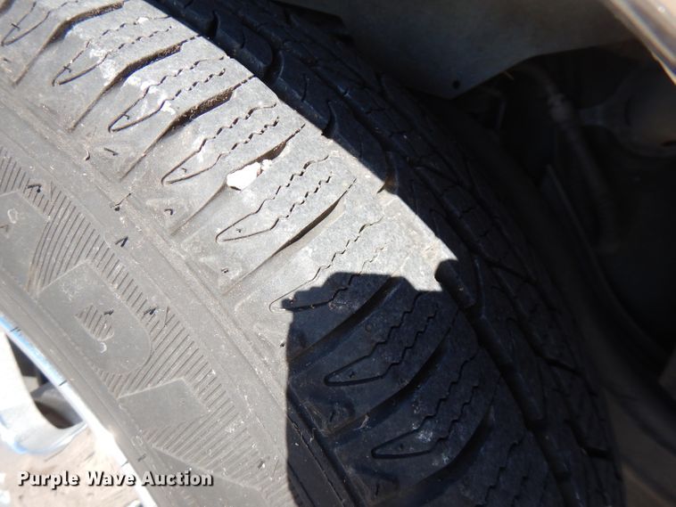 image for item FW9887 1997 Lincoln Town Car Executive  limousine