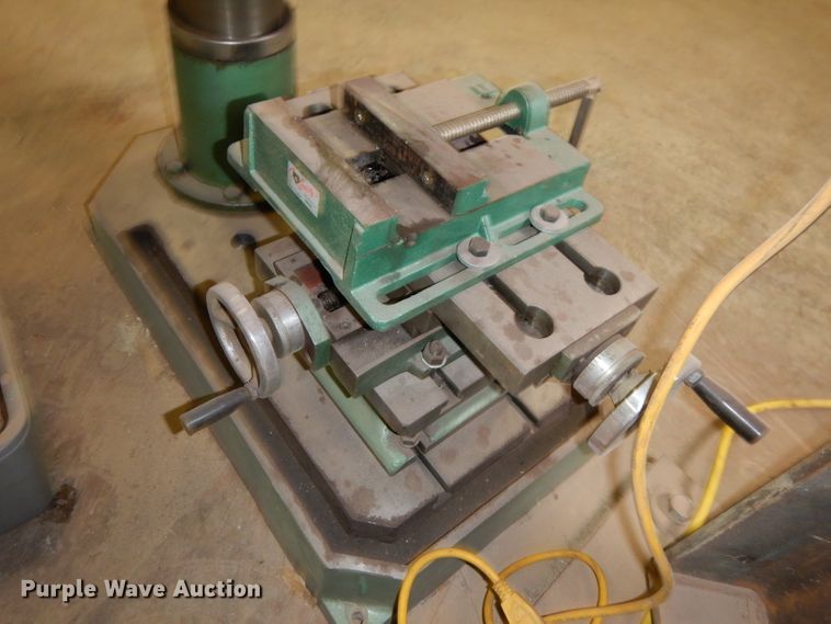 image for item FW9890 Grizzly drill press