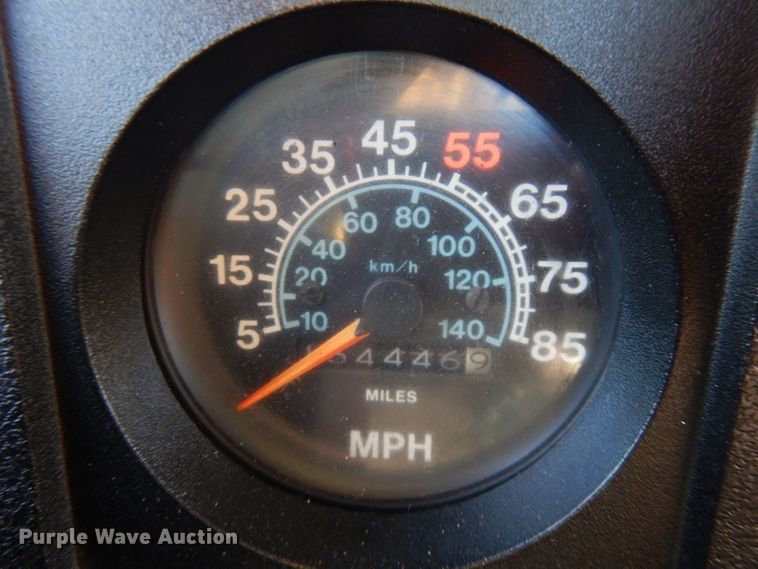 image for item FW9894 1986 International S1800  tow truck