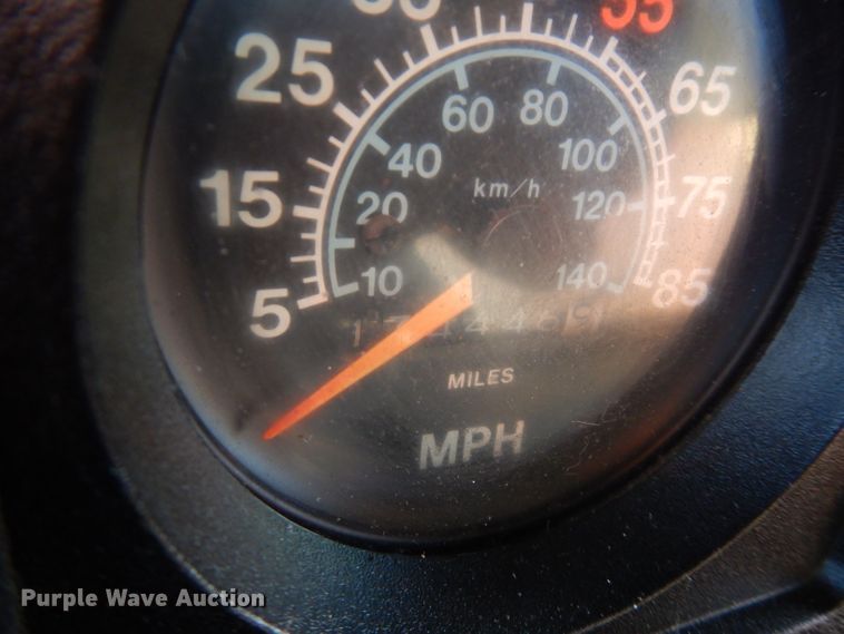 image for item FW9894 1986 International S1800  tow truck