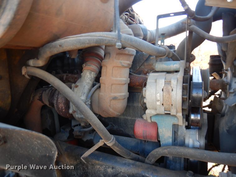 image for item FW9894 1986 International S1800  tow truck