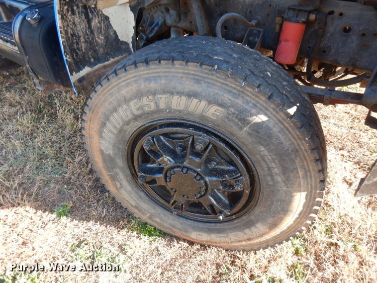 image for item FW9894 1986 International S1800  tow truck