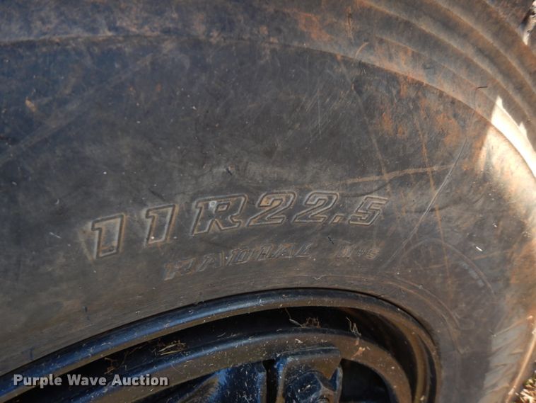 image for item FW9894 1986 International S1800  tow truck