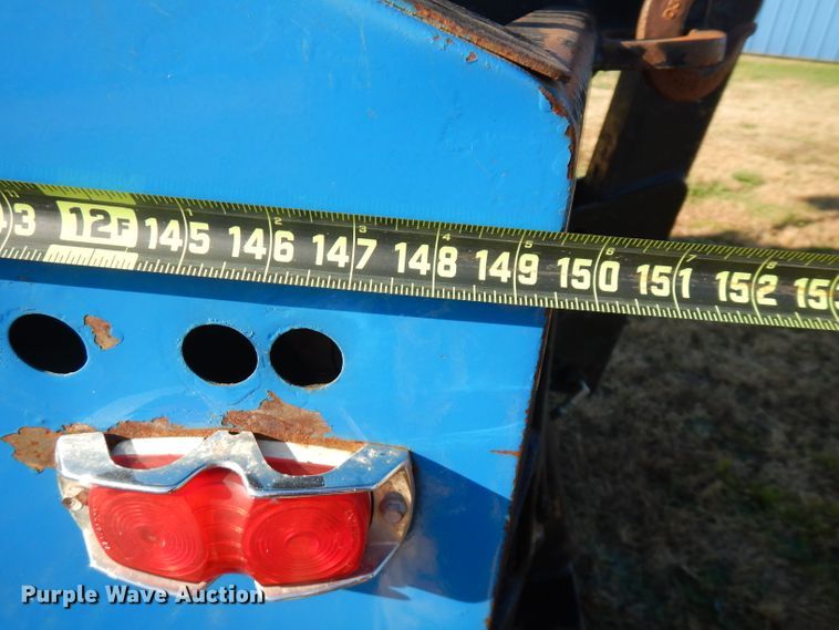 image for item FW9894 1986 International S1800  tow truck