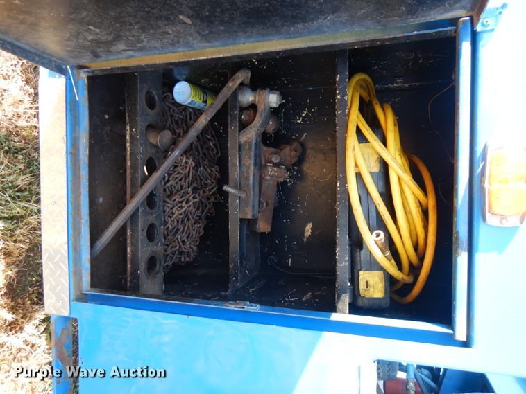 image for item FW9894 1986 International S1800  tow truck