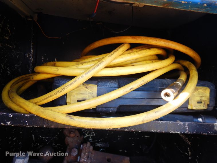 image for item FW9894 1986 International S1800  tow truck