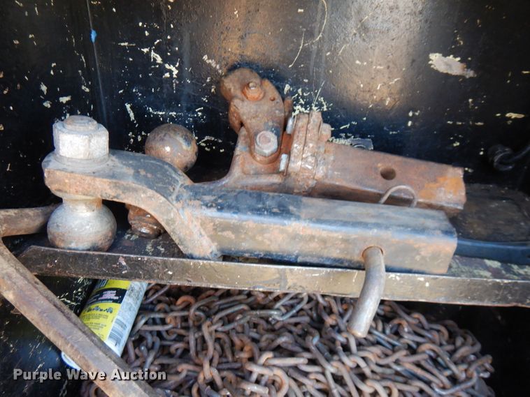 image for item FW9894 1986 International S1800  tow truck