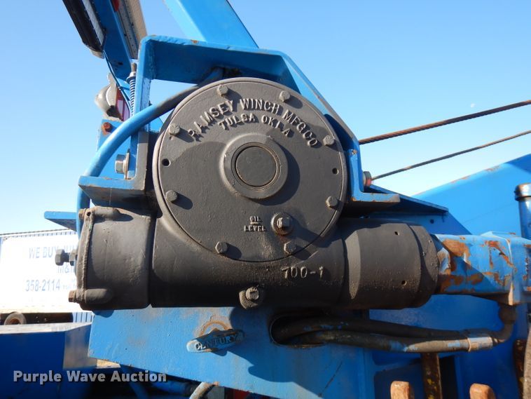 image for item FW9894 1986 International S1800  tow truck