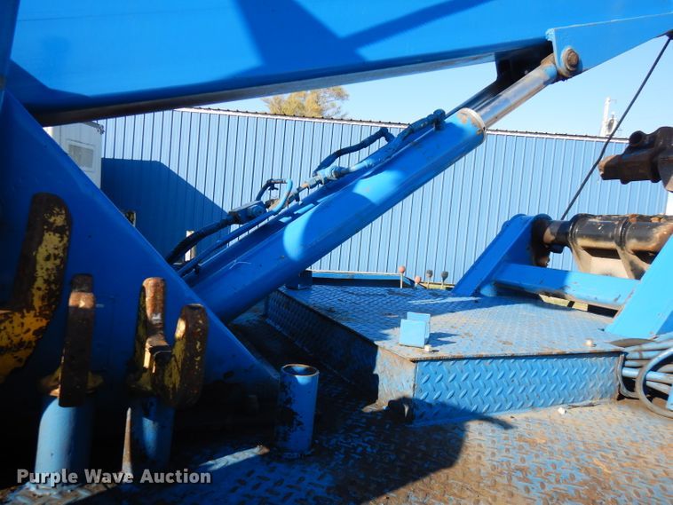 image for item FW9894 1986 International S1800  tow truck