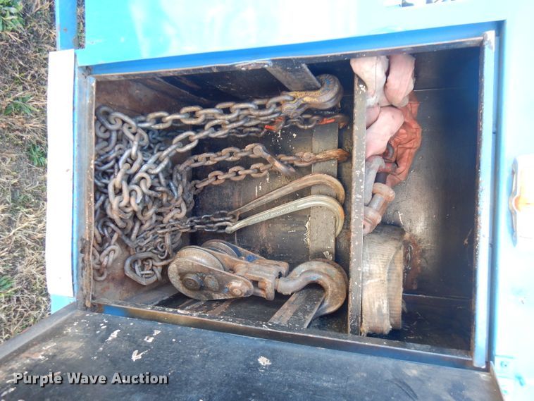 image for item FW9894 1986 International S1800  tow truck