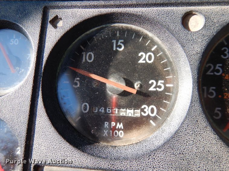 image for item FW9909 2000 Freightliner FL80  water truck