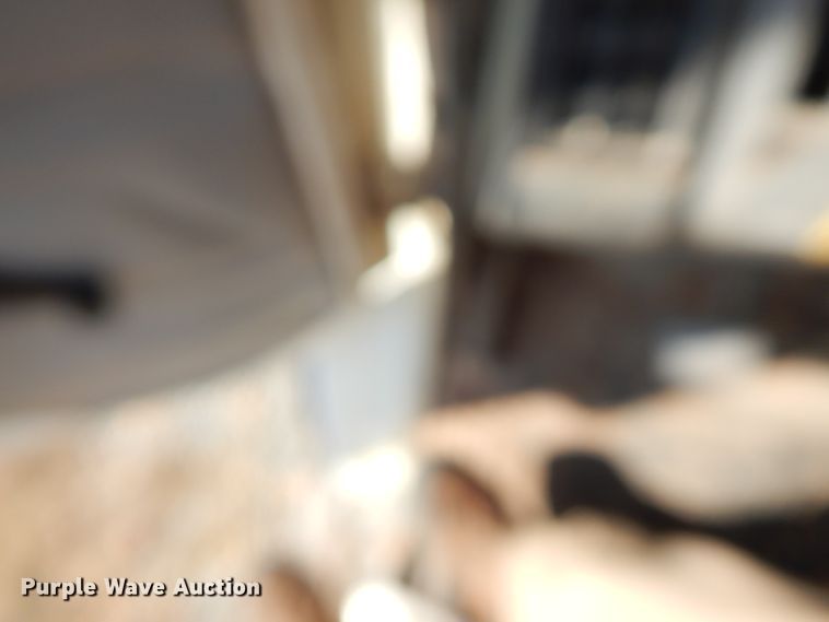 image for item FW9909 2000 Freightliner FL80  water truck