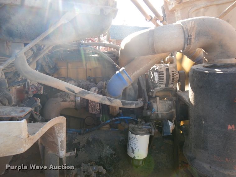 image for item FW9909 2000 Freightliner FL80  water truck