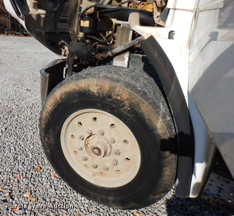 image for item FW9909 2000 Freightliner FL80  water truck