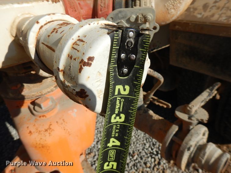 image for item FW9909 2000 Freightliner FL80  water truck