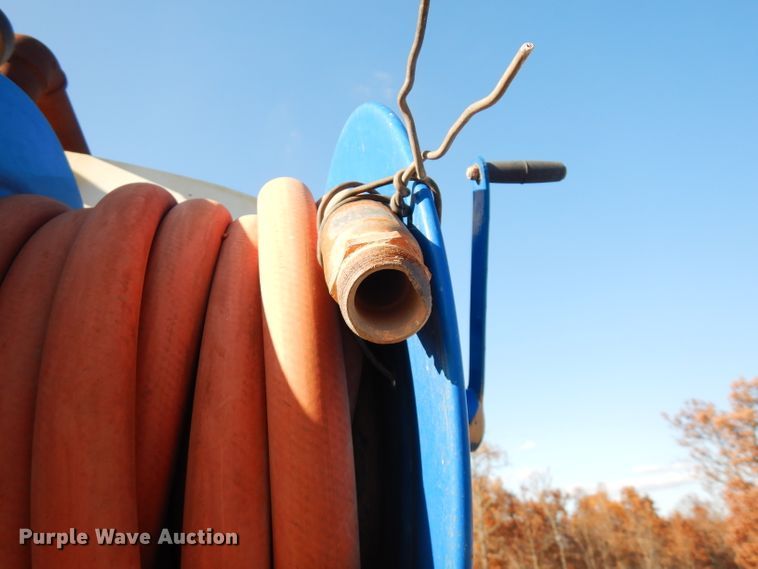 image for item FW9909 2000 Freightliner FL80  water truck