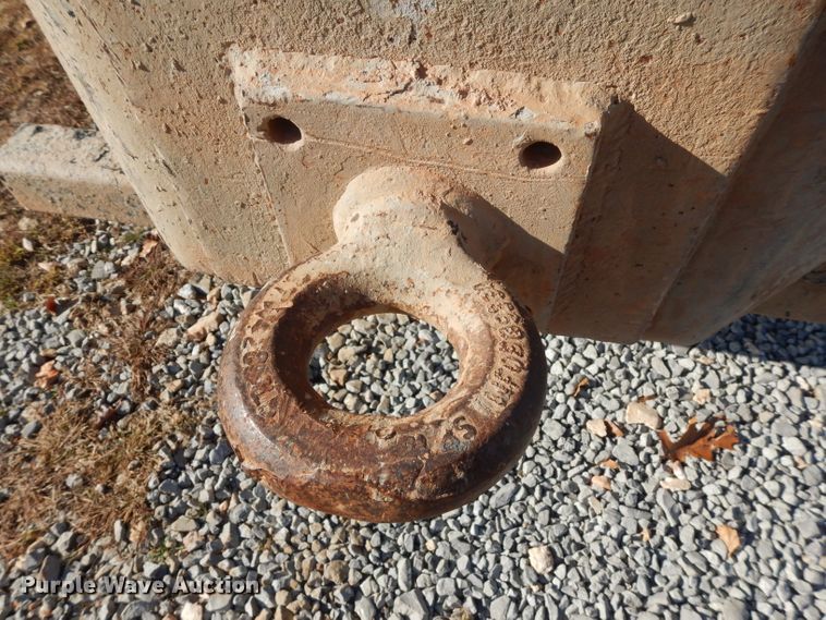 image for item FW9909 2000 Freightliner FL80  water truck