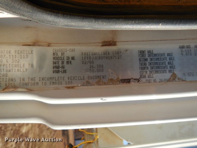 image for item FW9909 2000 Freightliner FL80  water truck