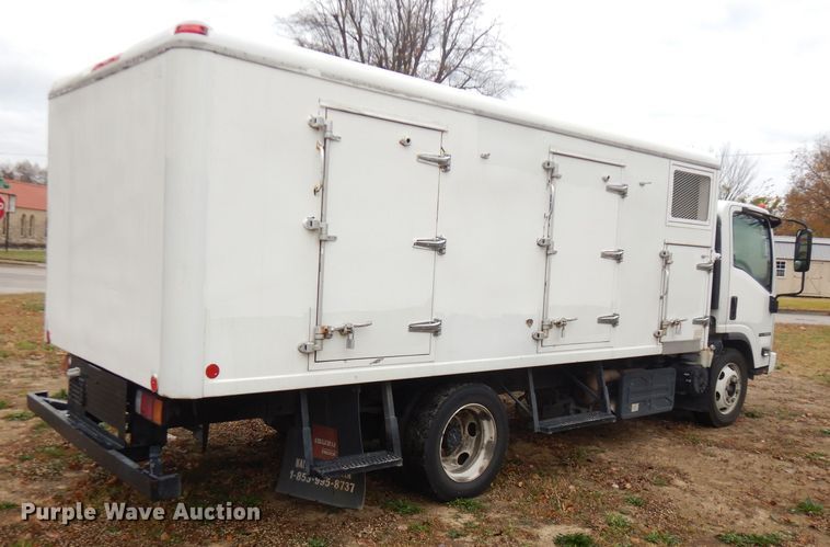 image for item FW9914 2017 Isuzu NPR  refrigerated truck