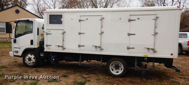 image for item FW9914 2017 Isuzu NPR  refrigerated truck