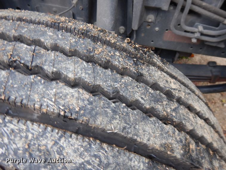 image for item FW9914 2017 Isuzu NPR  refrigerated truck