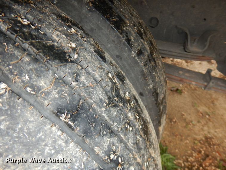 image for item FW9914 2017 Isuzu NPR  refrigerated truck