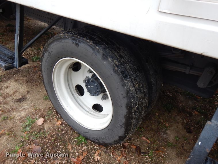 image for item FW9914 2017 Isuzu NPR  refrigerated truck