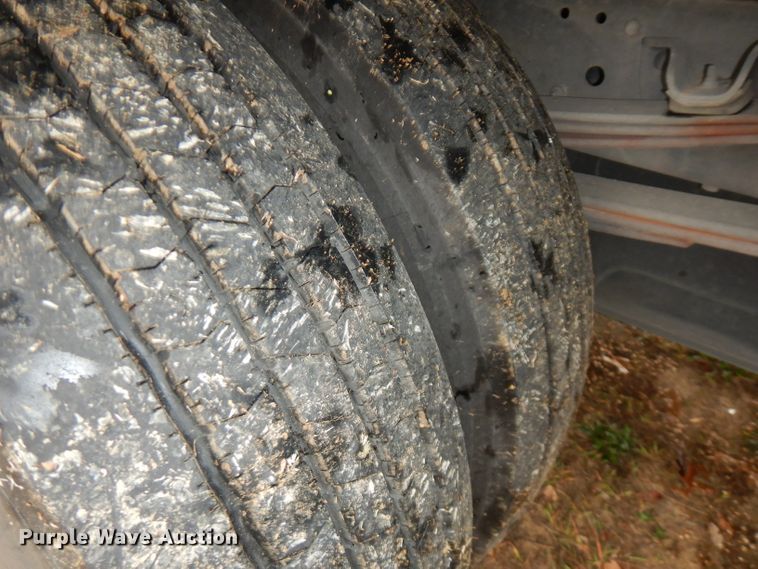 image for item FW9914 2017 Isuzu NPR  refrigerated truck