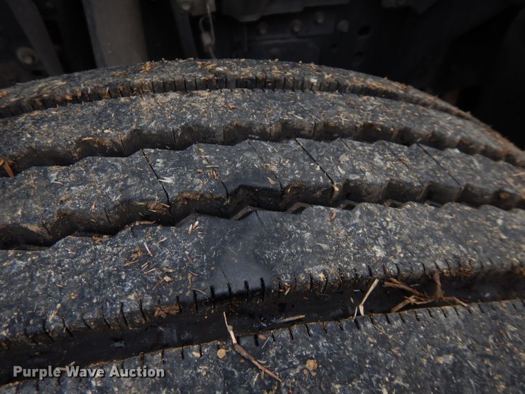 image for item FW9914 2017 Isuzu NPR  refrigerated truck