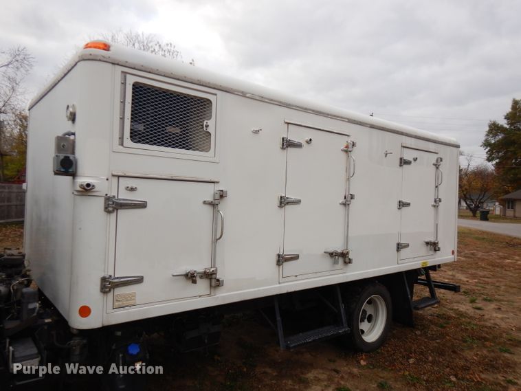 image for item FW9914 2017 Isuzu NPR  refrigerated truck