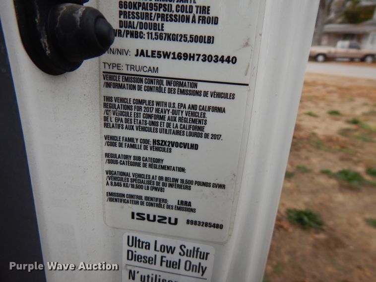 image for item FW9914 2017 Isuzu NPR  refrigerated truck