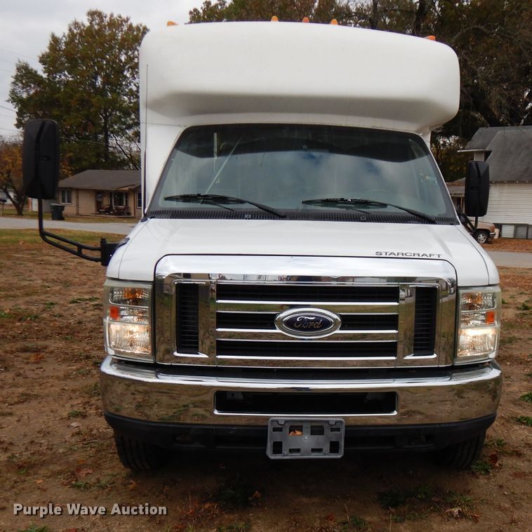 image for item FW9916 2008 Ford E350 Super Duty  shuttle bus