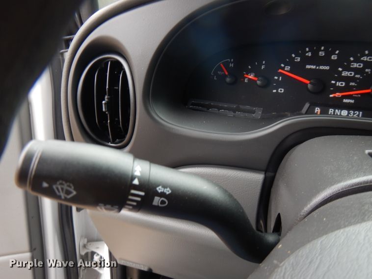 image for item FW9916 2008 Ford E350 Super Duty  shuttle bus