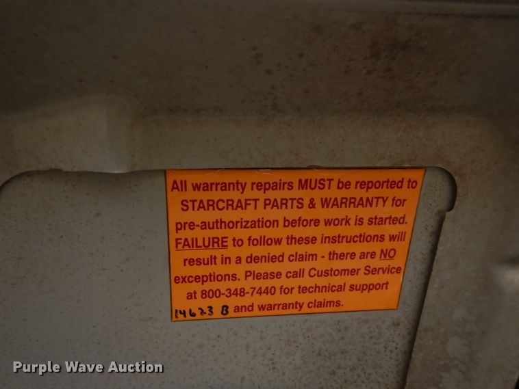 image for item FW9916 2008 Ford E350 Super Duty  shuttle bus