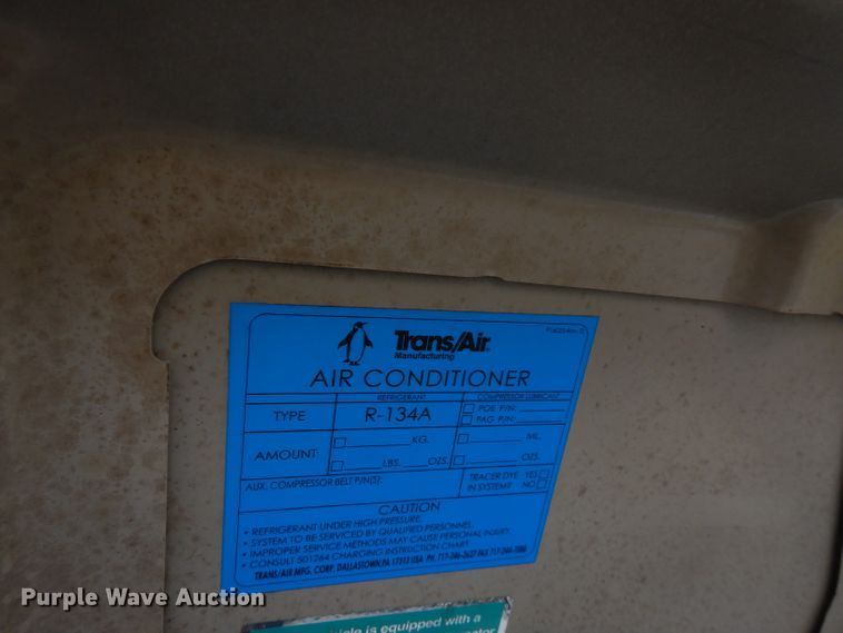 image for item FW9916 2008 Ford E350 Super Duty  shuttle bus