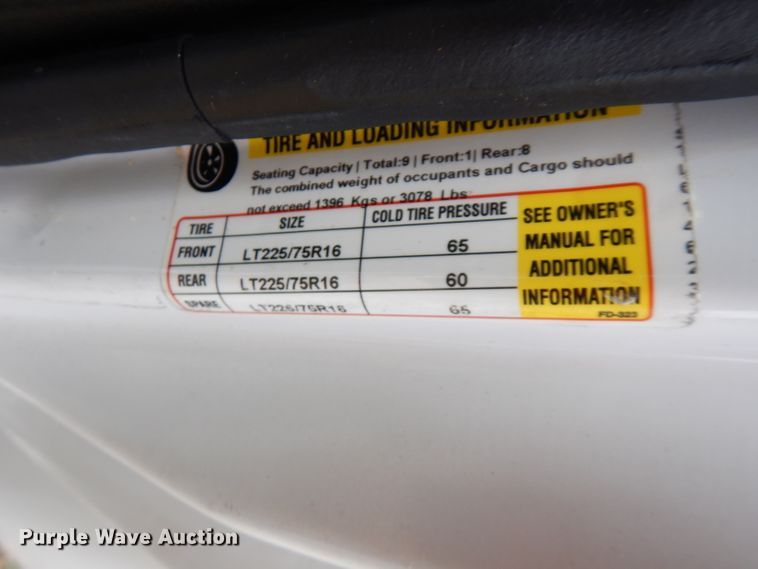 image for item FW9916 2008 Ford E350 Super Duty  shuttle bus