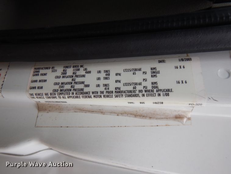 image for item FW9916 2008 Ford E350 Super Duty  shuttle bus