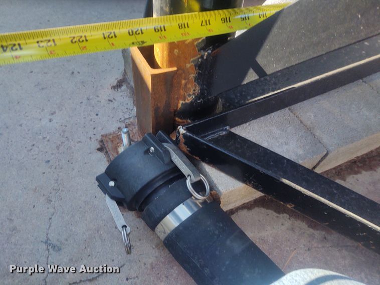 image for item FY9768 5,500 gallon storage tank