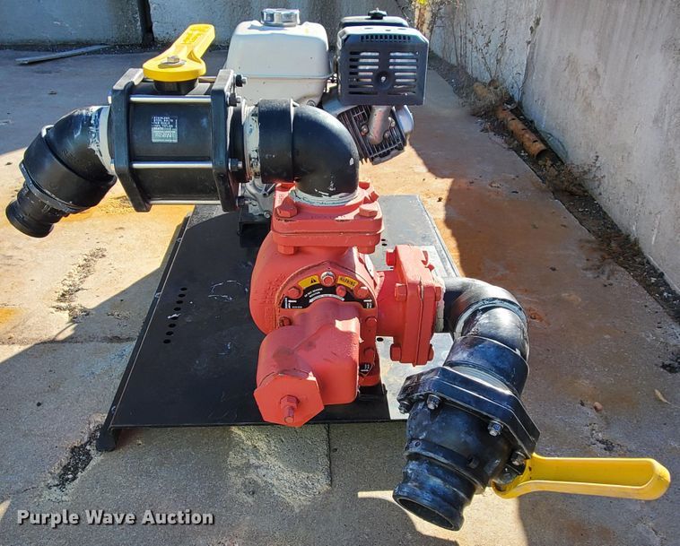 image for item FY9768 5,500 gallon storage tank