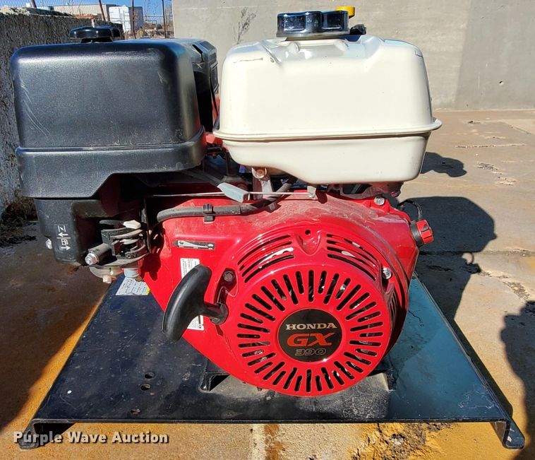 image for item FY9768 5,500 gallon storage tank