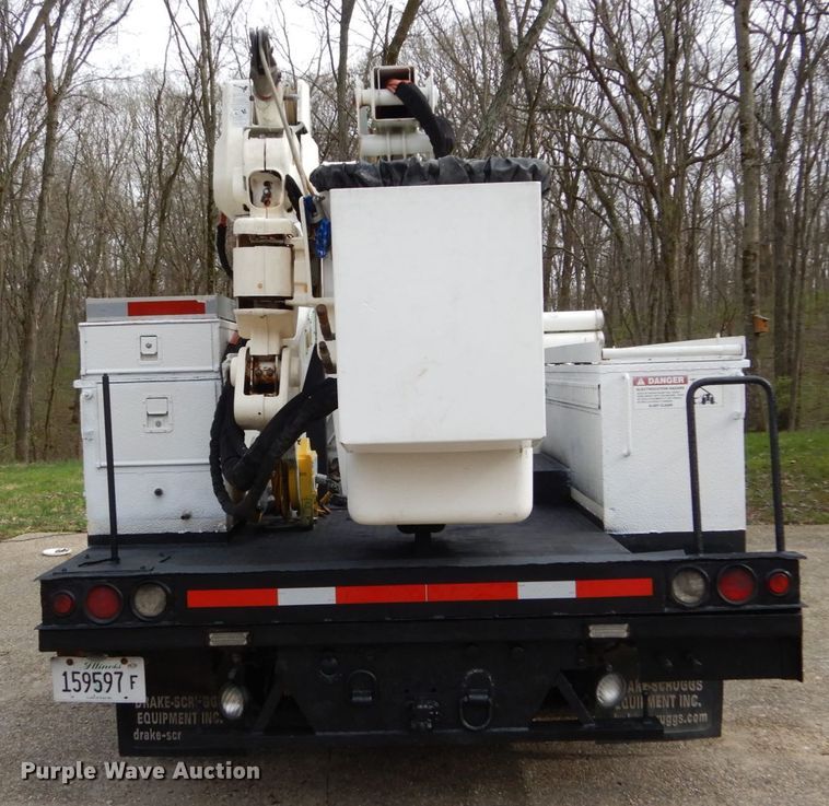 image for item GB9886 2008 Sterling 5500  bucket truck