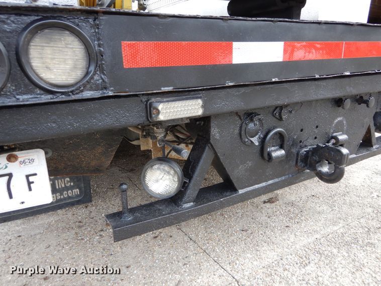 image for item GB9886 2008 Sterling 5500  bucket truck